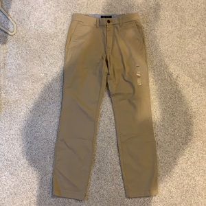 NWOT. Tommy Hilfiger khaki pants. Size 28x30.